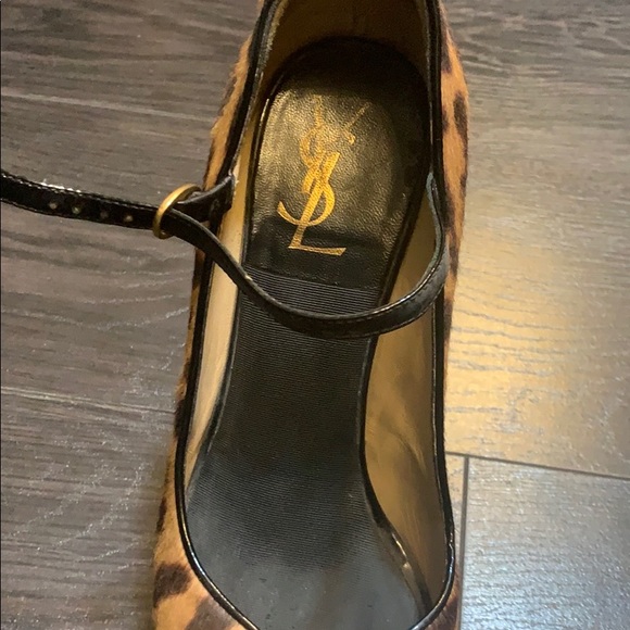 YSL Tribute 5” heels 1.5” platform in front. - Picture 4 of 9
